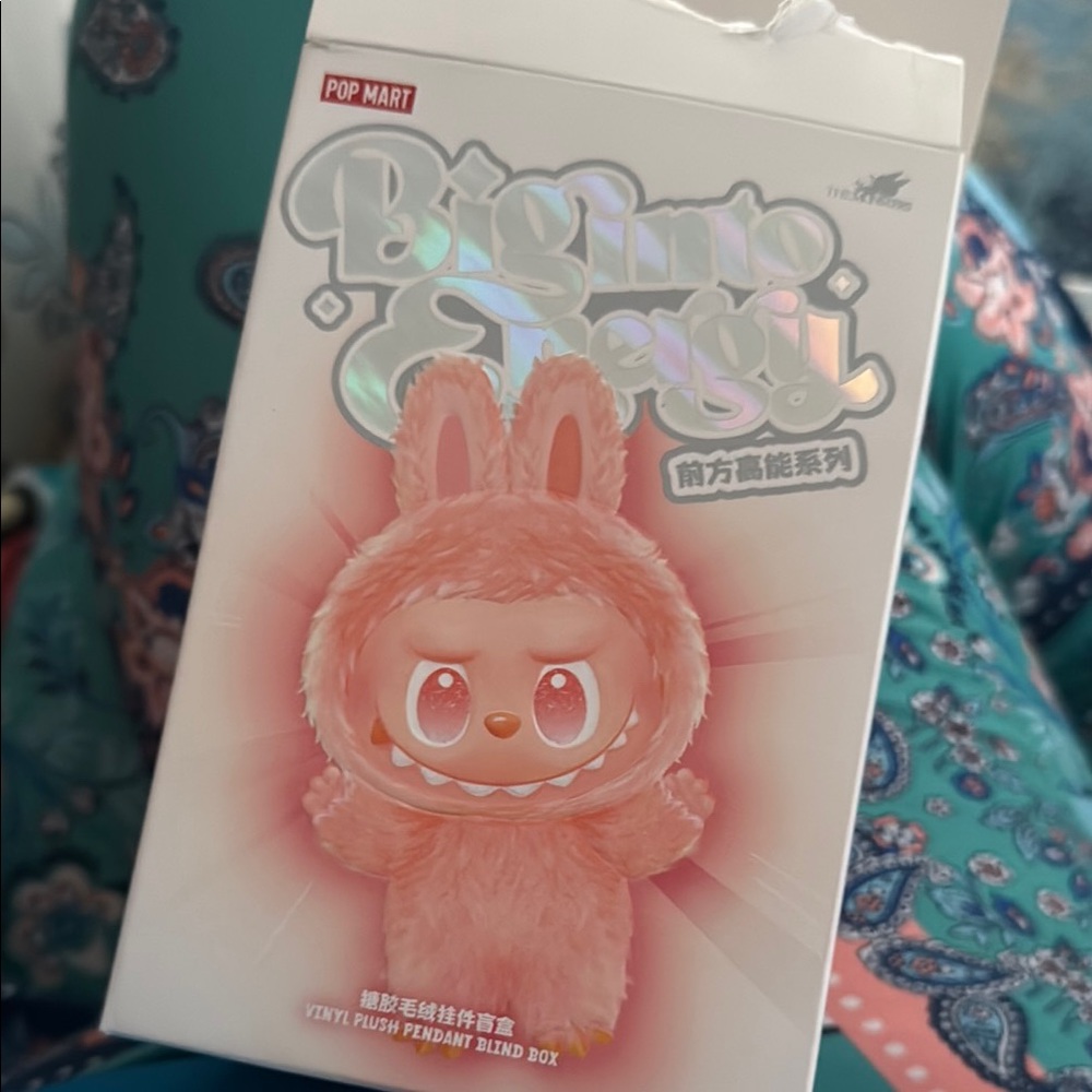 Pop Mart Big into energy Love! - Picture 3 of 5